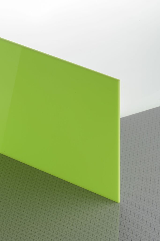 Оргстекло зеленое Plexiglas GS 6H02 3х2030х3050мм (салатовое оргстекло)