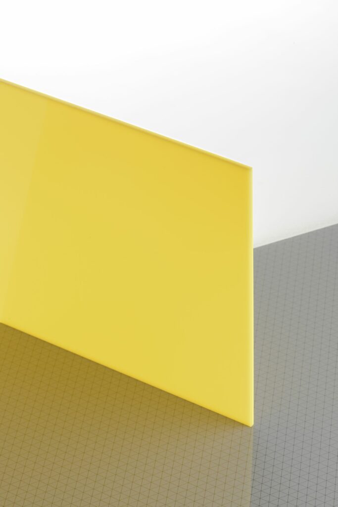 Желтое оргстекло Plexiglas XT 1N870 3х2050х3050мм